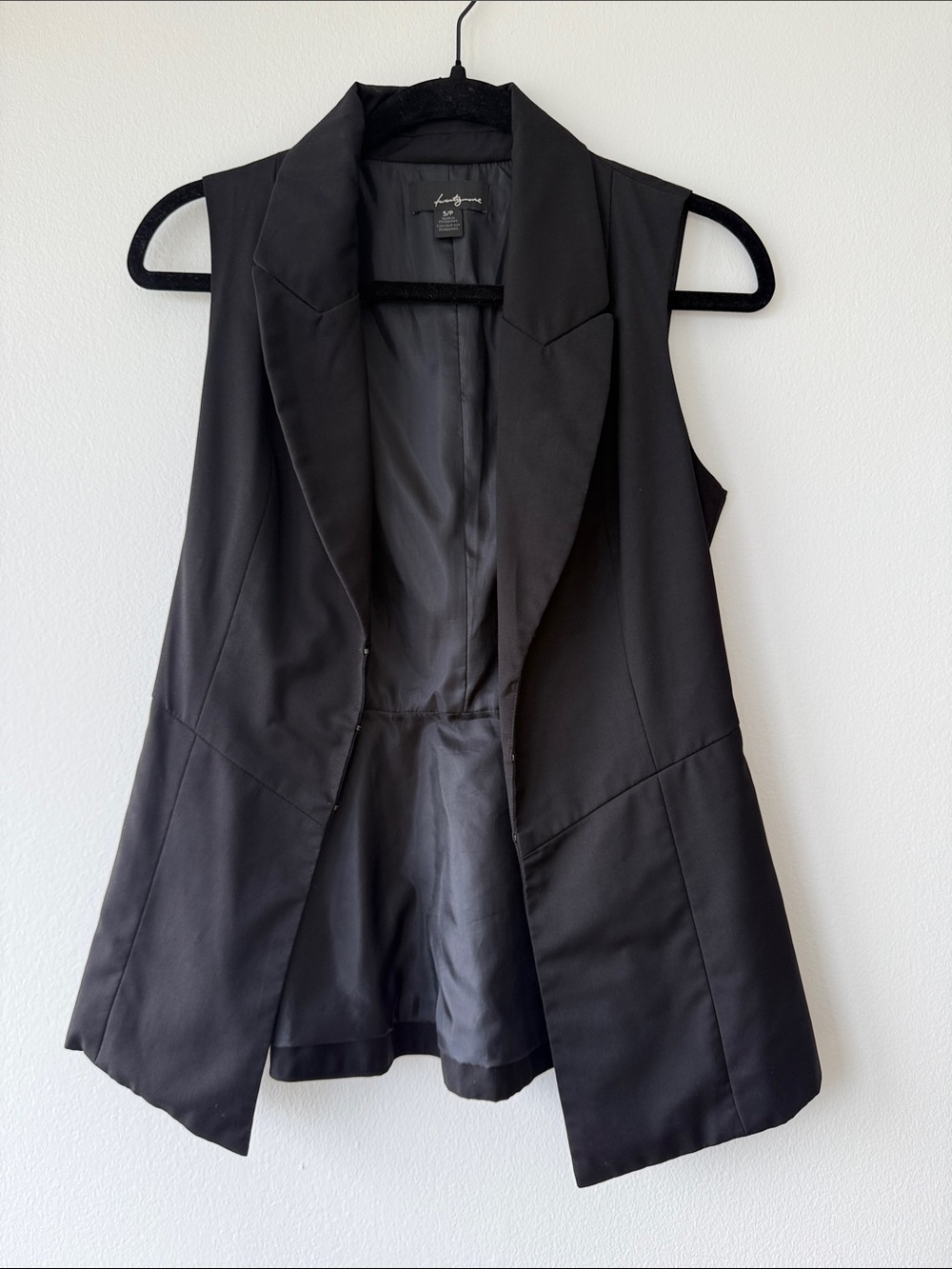 Forever 21 Black Sleeveless Blazer Vest